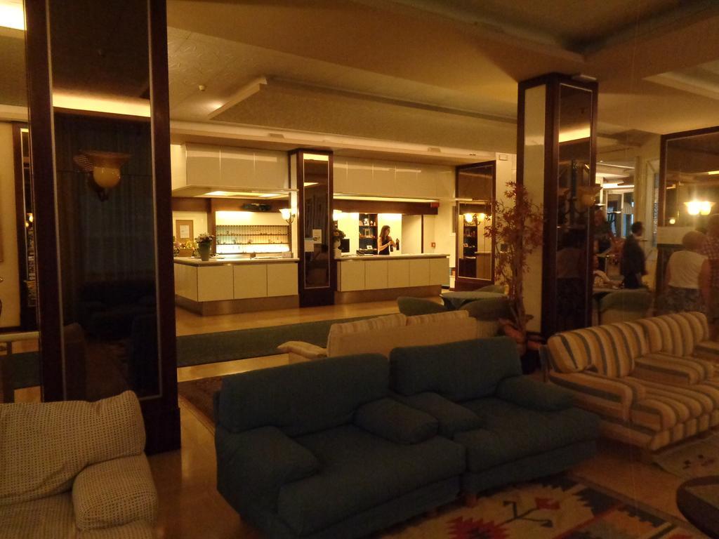 Hotel Ambasciatori Palace 리도 디 예솔로 외부 사진