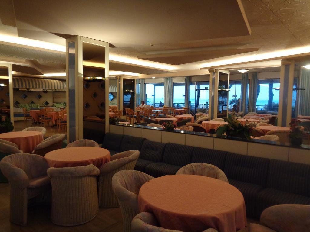 Hotel Ambasciatori Palace 리도 디 예솔로 외부 사진